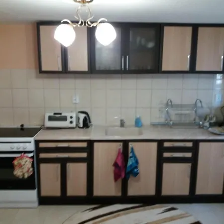 казакови Nyaraló *